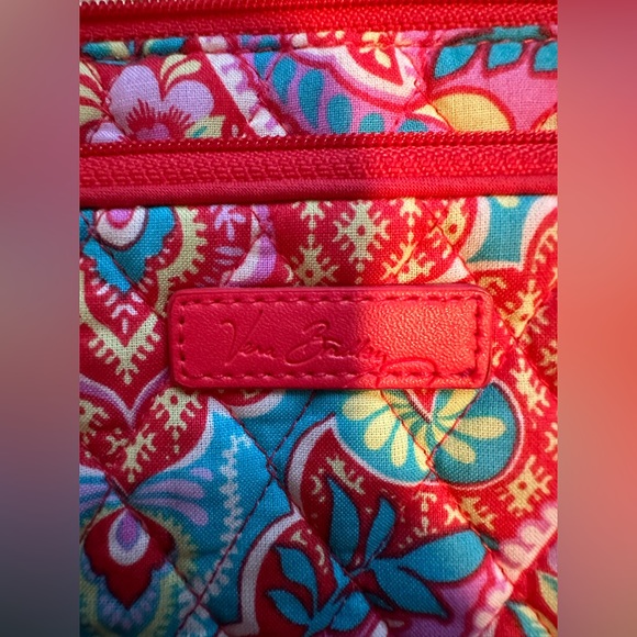 BRAND NEW Vera Bradley - Picture 2 of 5